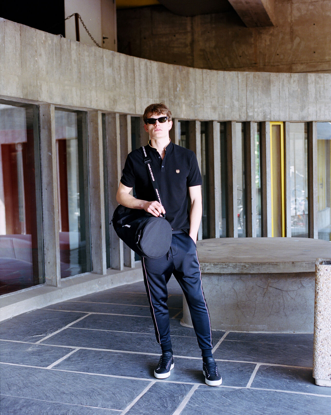 The Kooples H BLACK / SUN YELLOW embroidered cotton polo shirt  stand-up collar