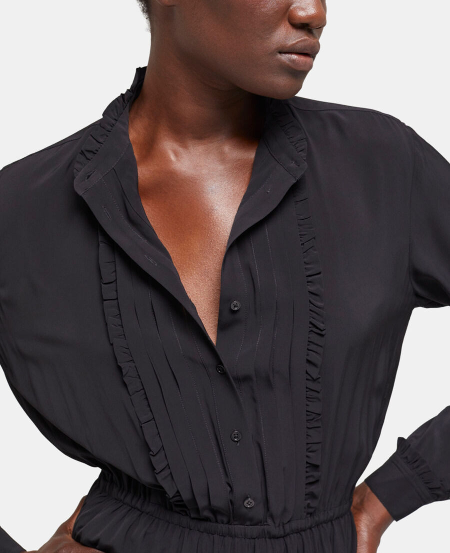 robe courte décolletée noire