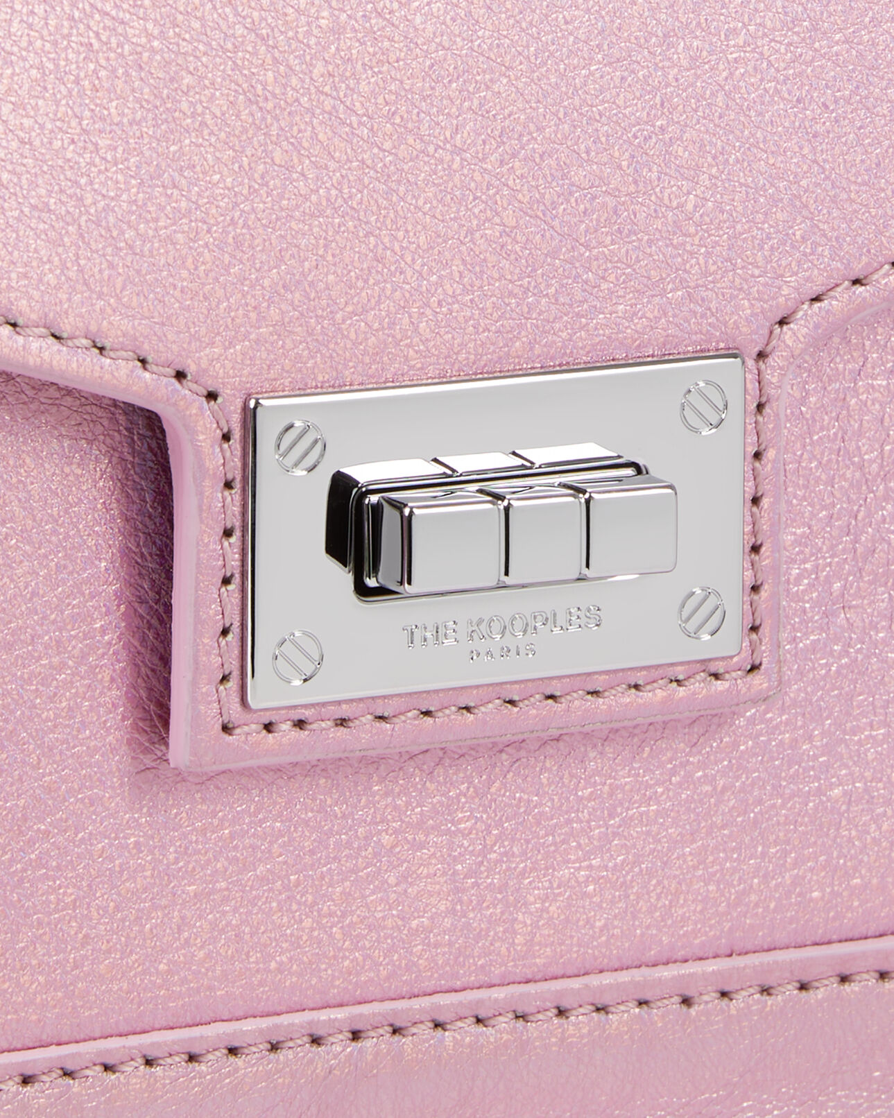 The Kooples FEMME SWEET PINK sac emily chaîne en cuir rose irisé