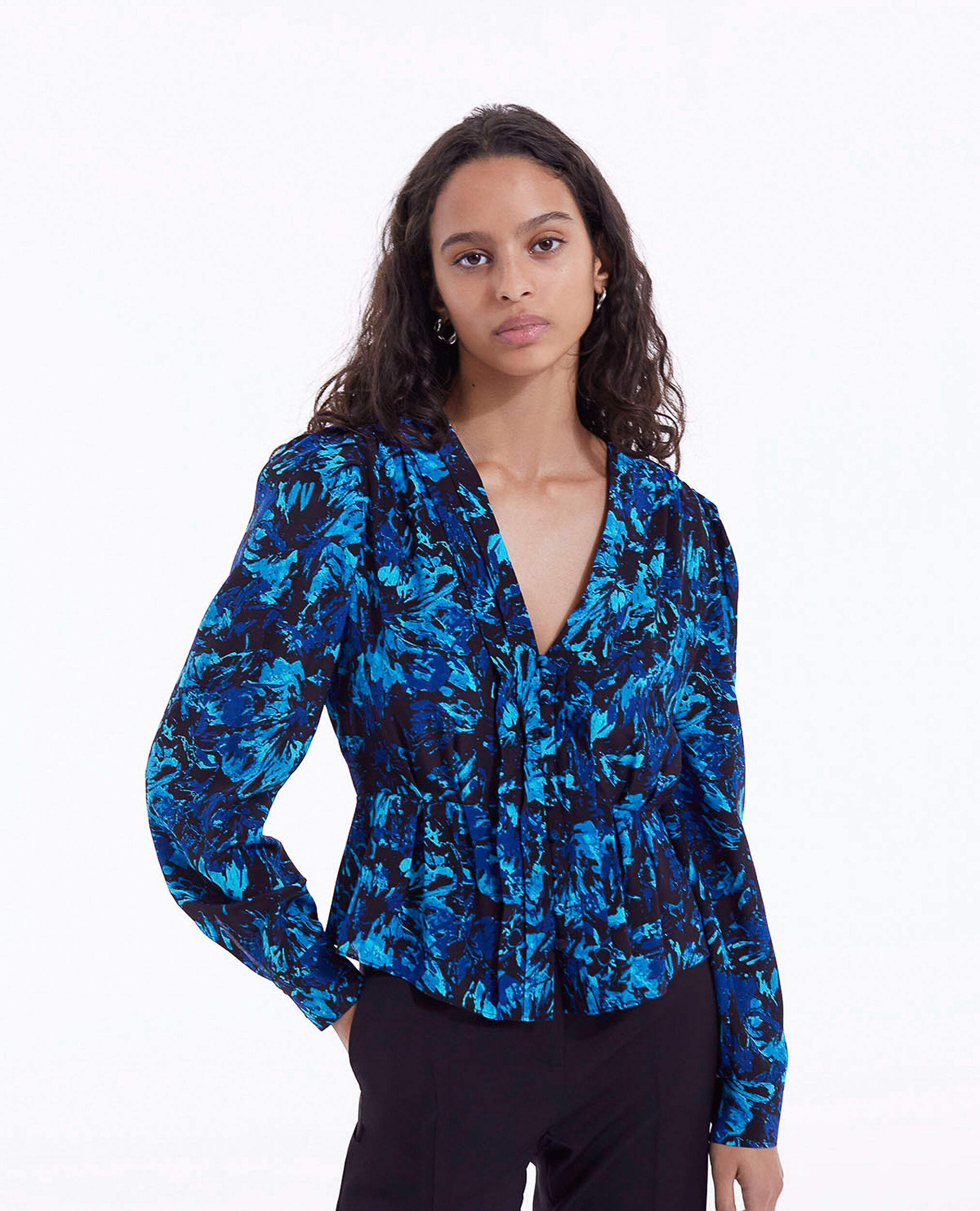 Blue and black silk top in all-over print, DARK BLUE, hi-res image number null