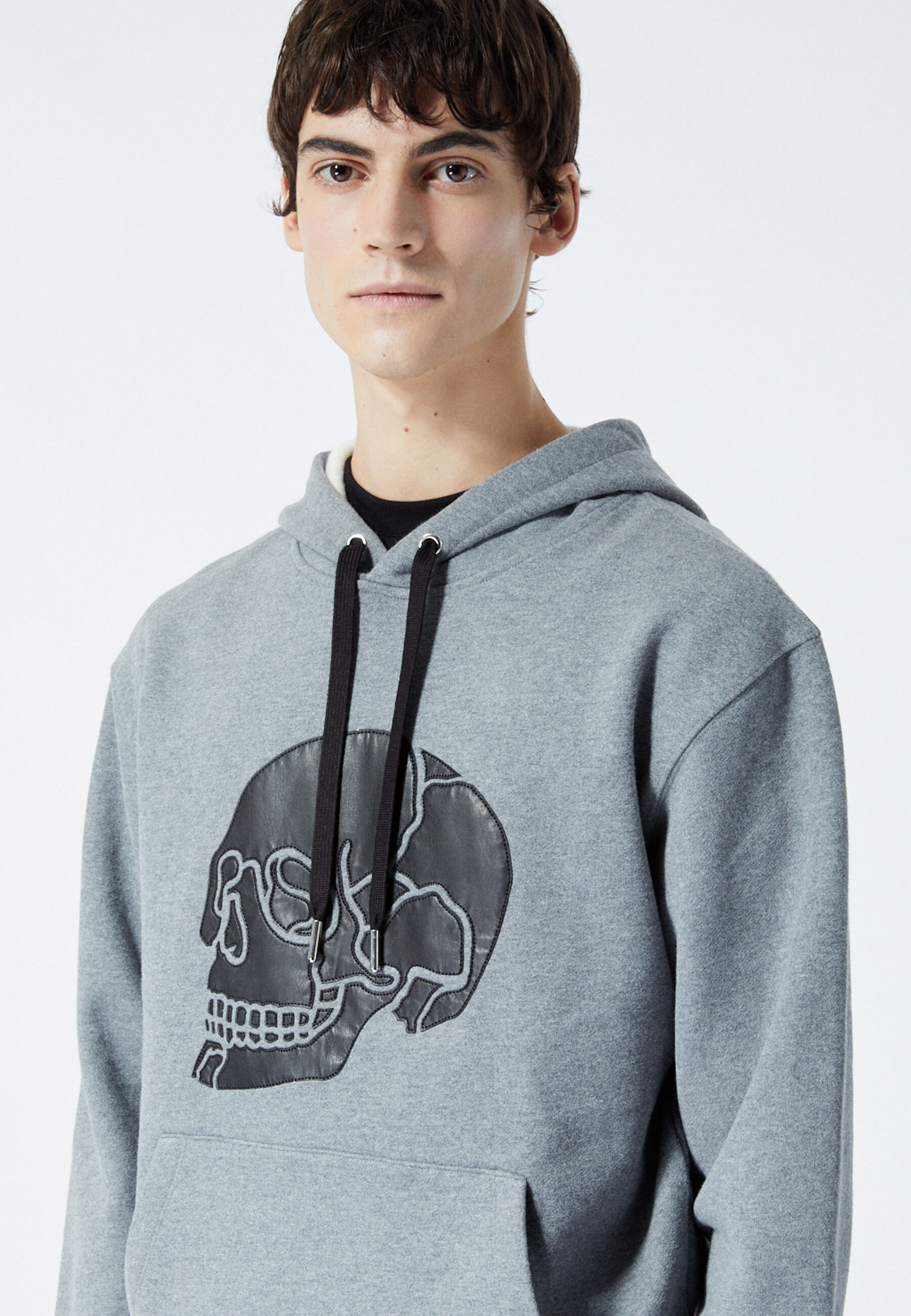 Grey hoodie with skull print