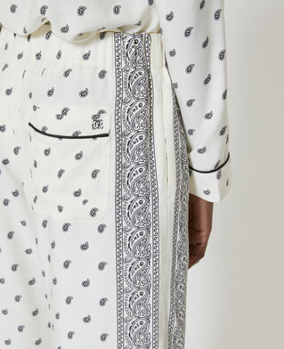 The Kooples FEMME WHITE / BLACK pantalon fluide droit imprim&eacute; bandana &eacute;cru