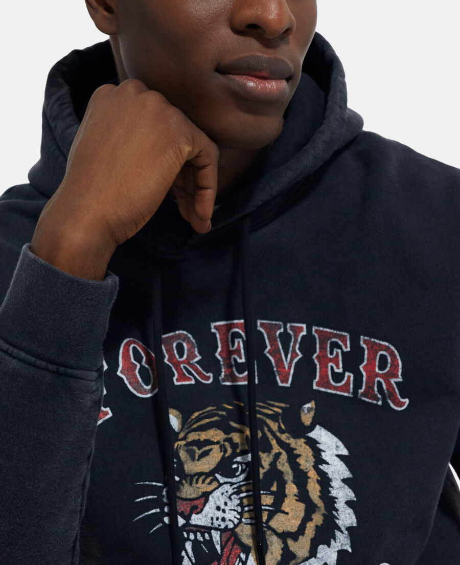 black sweatshirt