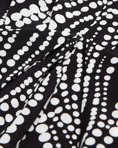 , BLACK WHITE, hi-res image number null