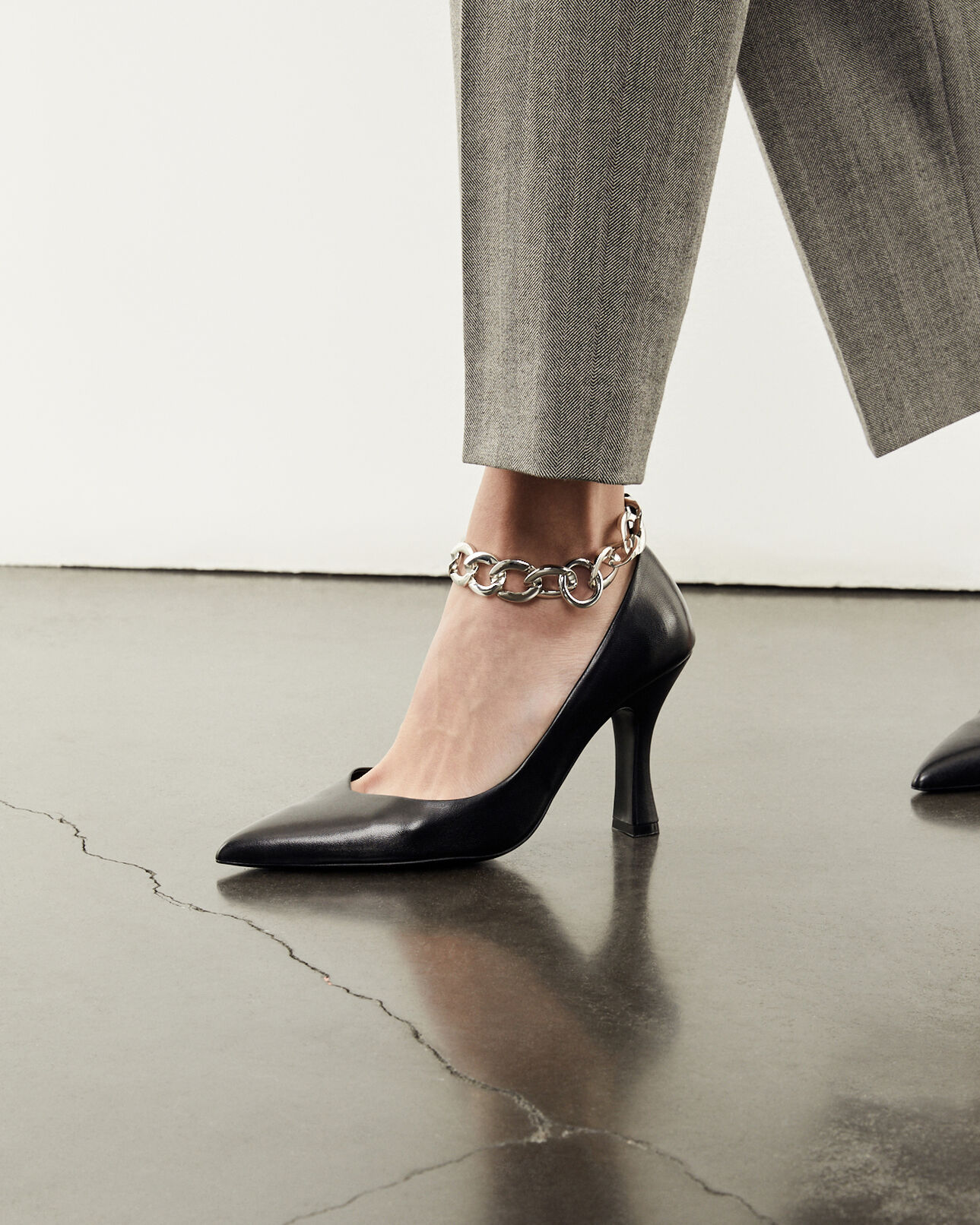 The Kooples FEMME BLACK escarpins talons hauts noirs à boucles