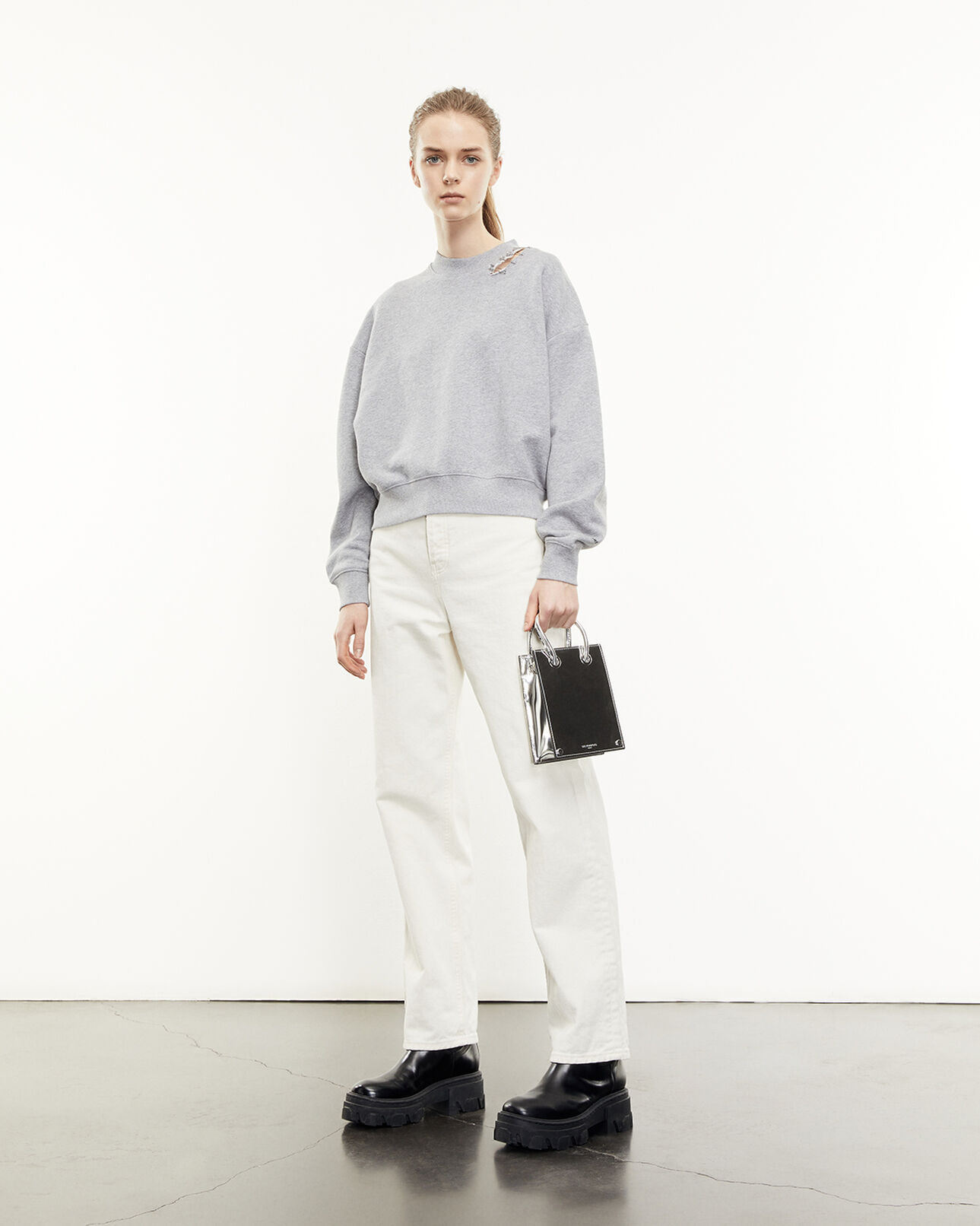 The Kooples FEMME LIGHT GREY MELANGE sweatshirt gris à détails métallisés