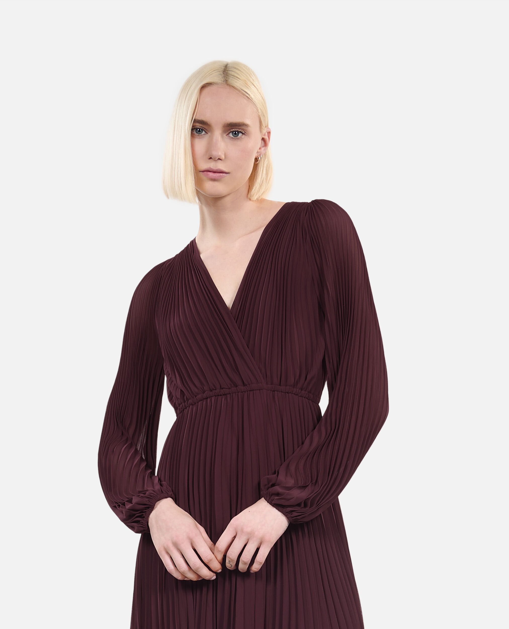 Long burgundy pleated dress
