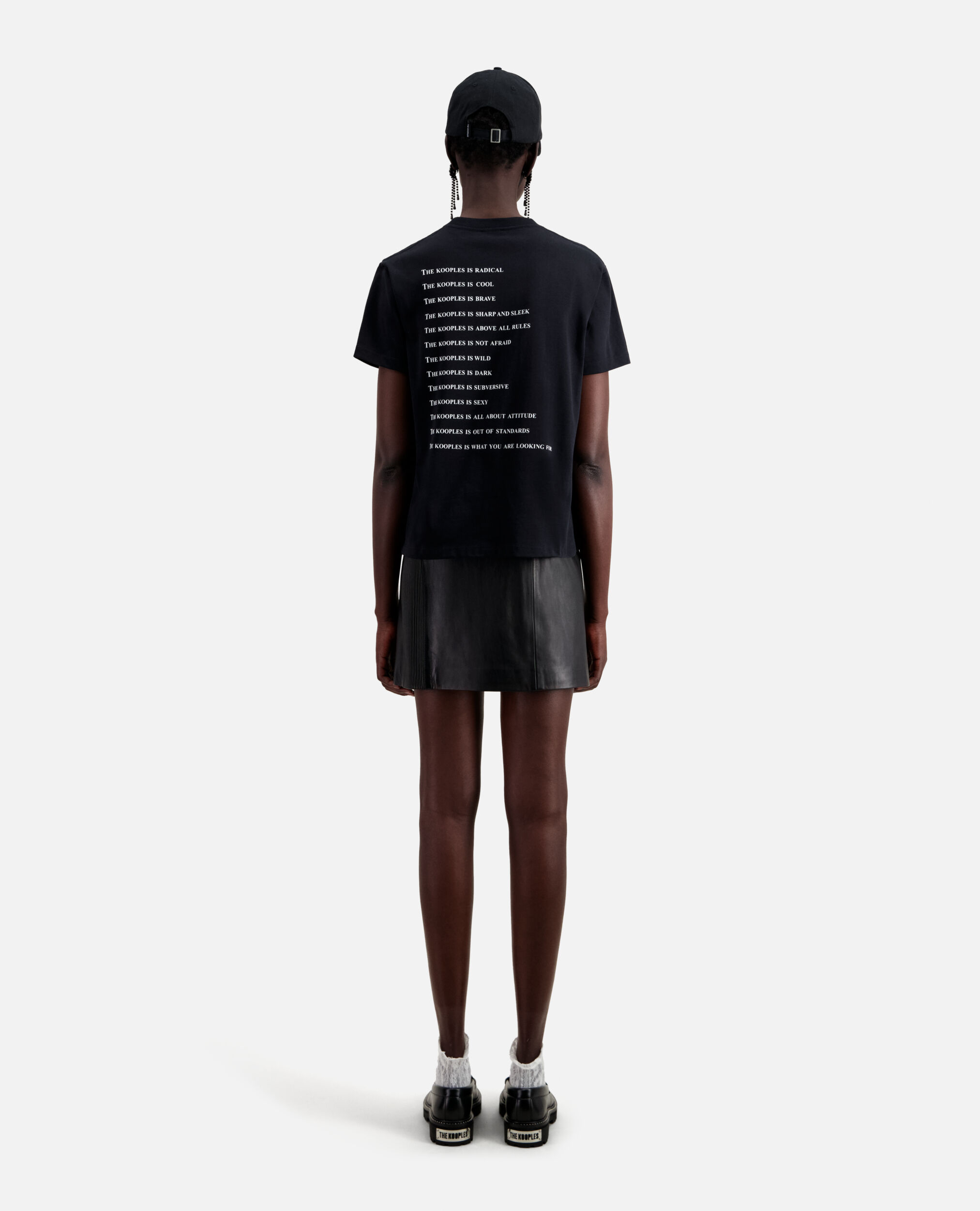 Schwarzes T-Shirt „What is“ für Damen, BLACK, hi-res image number null
