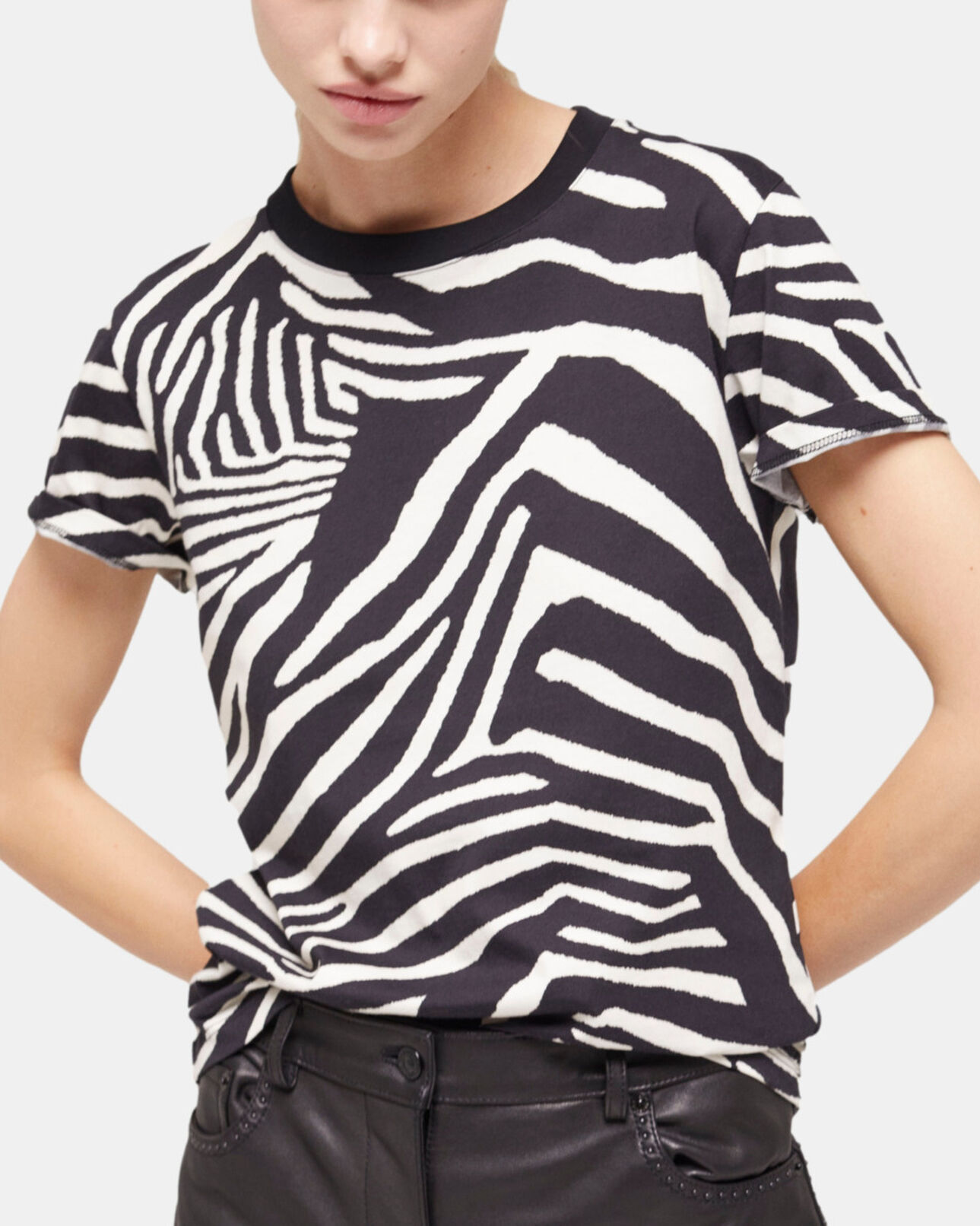 The Kooples WOMEN BLACK / WHITE women's printed t-shirt