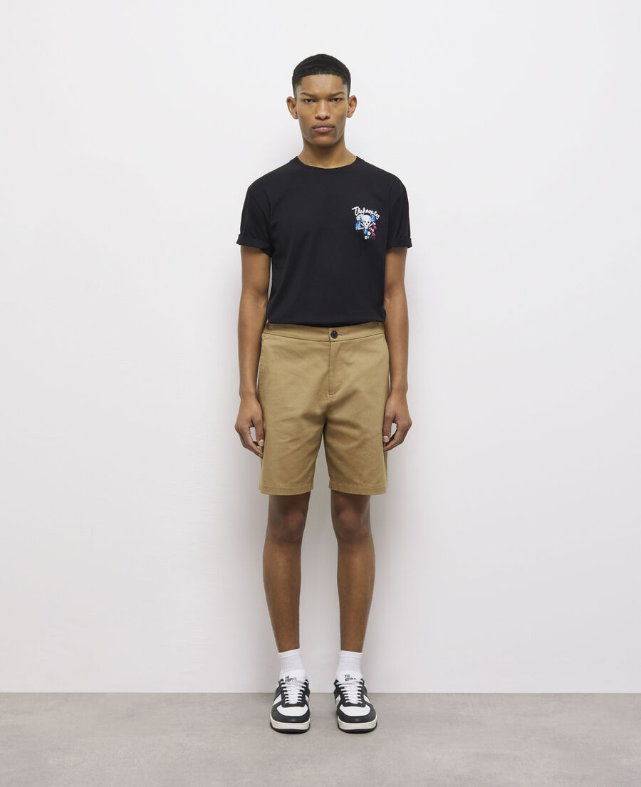 beige shorts