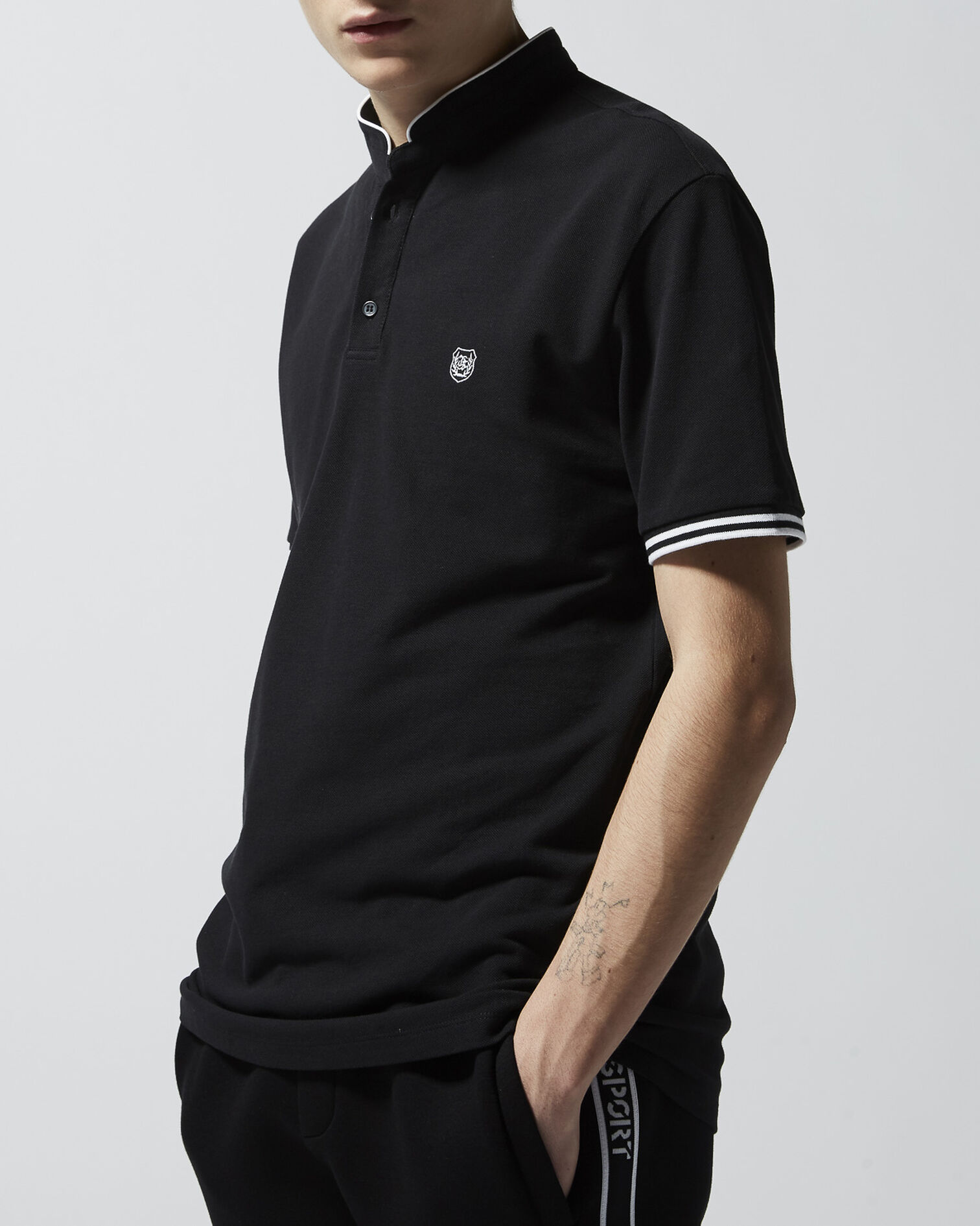 Slim black cotton polo shirt w/officer collar, BLACK / WHITE, hi-res image number null