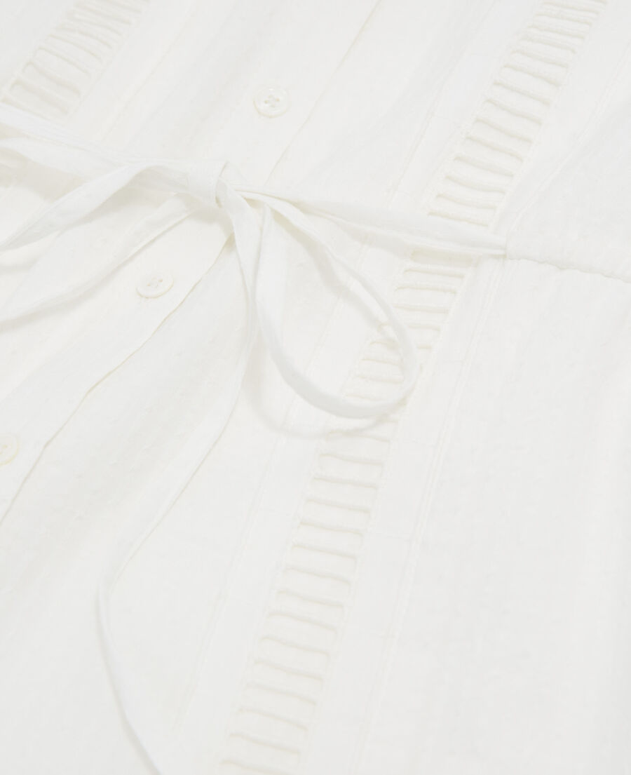 robe légère blanche courte détails brodés