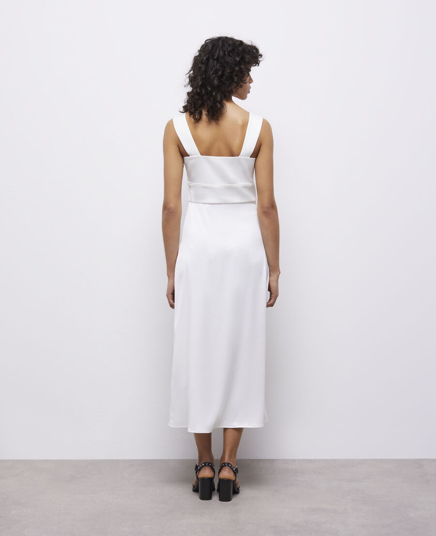 robe longue blanche avec boutonnage