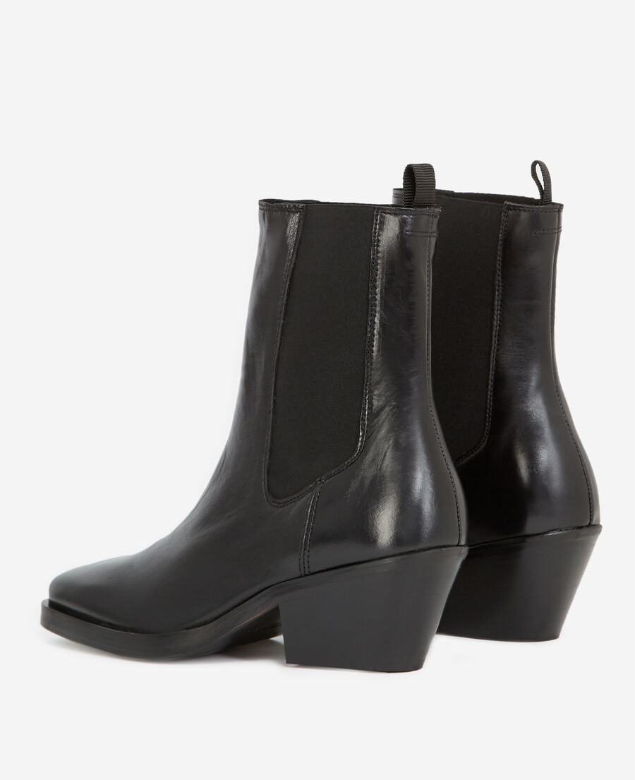 black leather ankle boots with flat sole