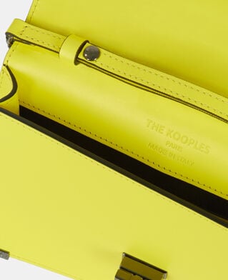 The Kooples FEMME YELLOW ACID pochette emily medium en cuir jaune