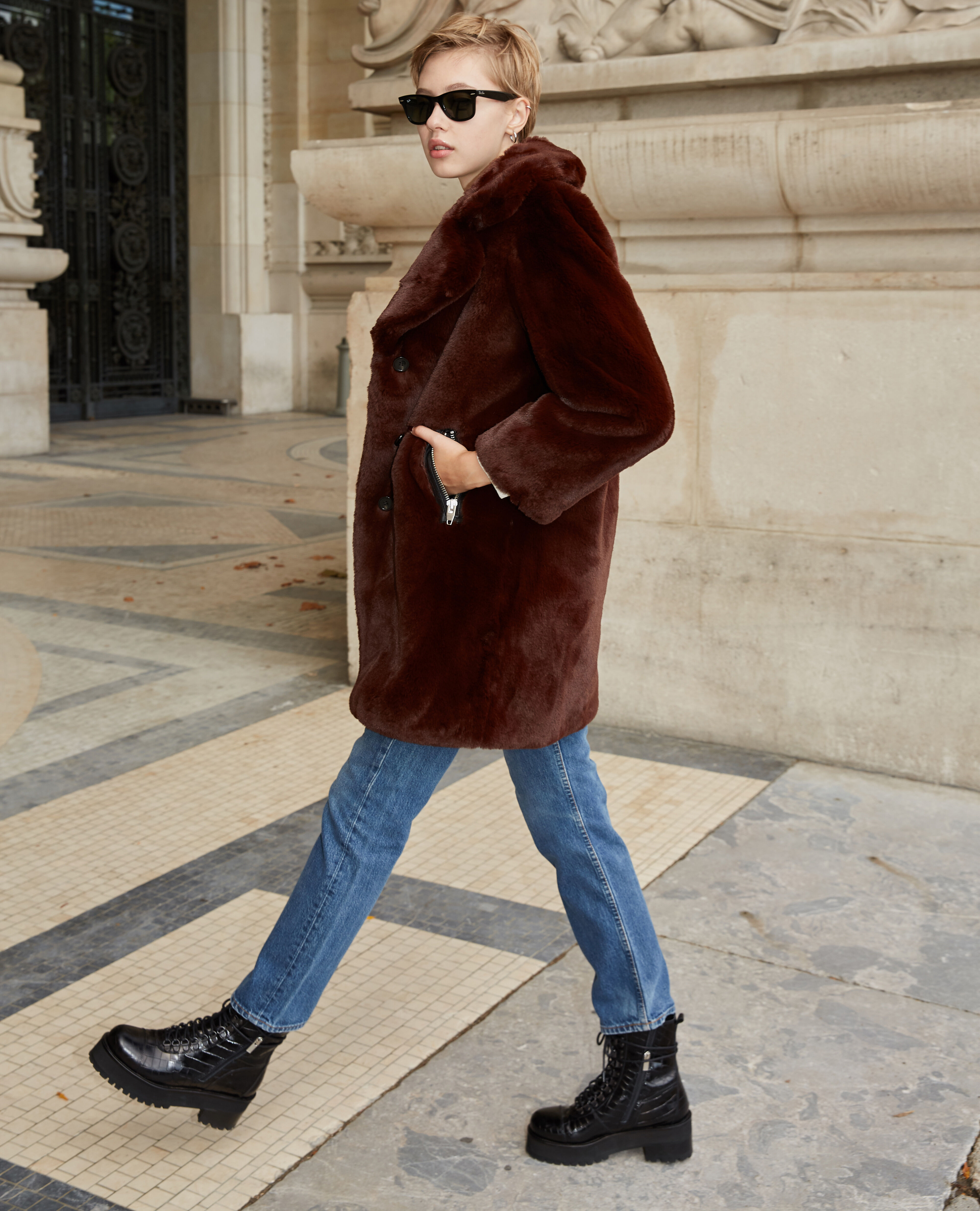 Manteau fausse fourrure marron long The Kooples