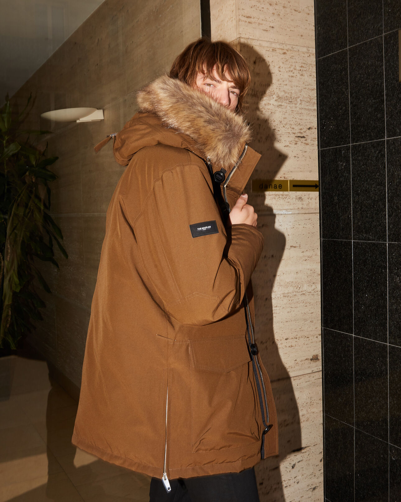 The Kooples HERREN CAMEL camel parka with faux fur hood