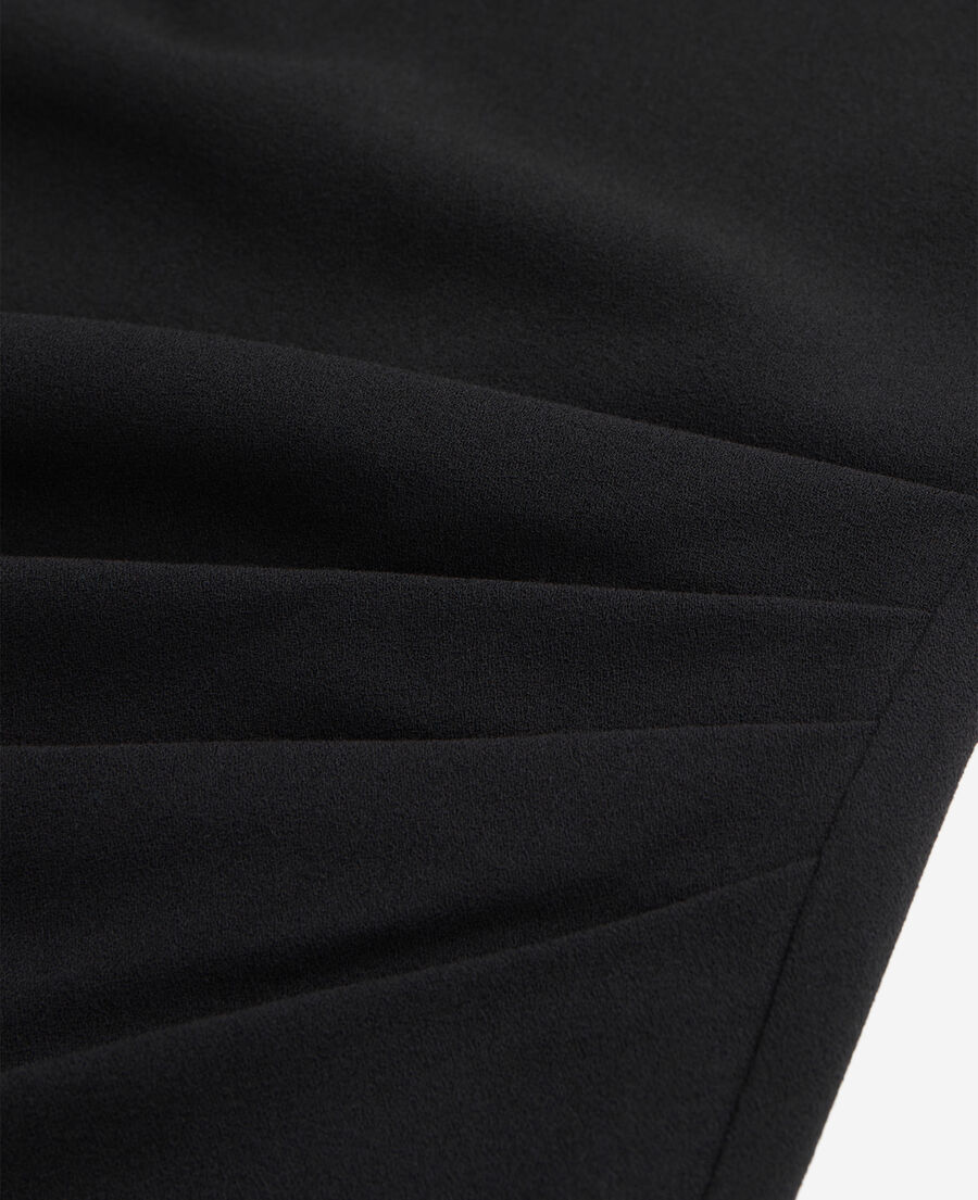 vestido corto negro crepé cremallera