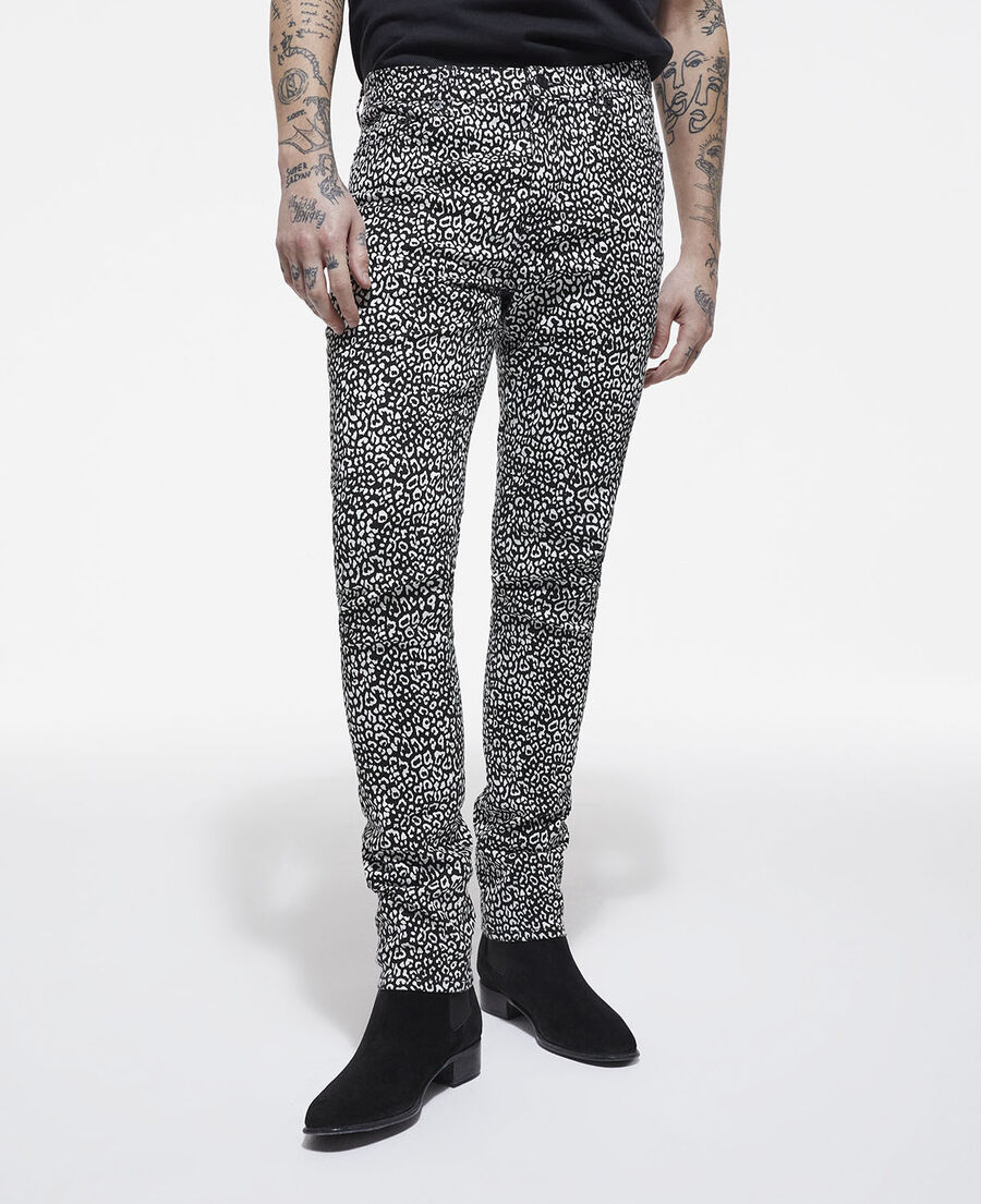 schwarze leoparden-jeans mit schmalem bein