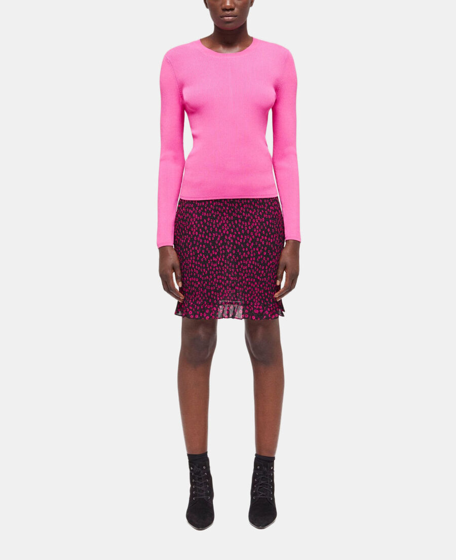 pink crew neck sweater