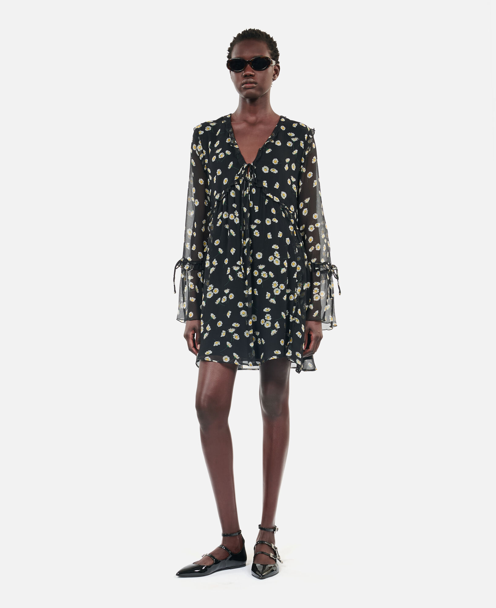 The Kooples FEMME BLACK WHITE robe courte avec imprimé fleuri en soie