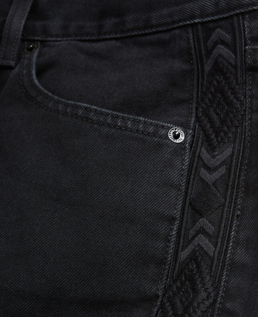 schwarze jeans mit geradem bein und stickerei