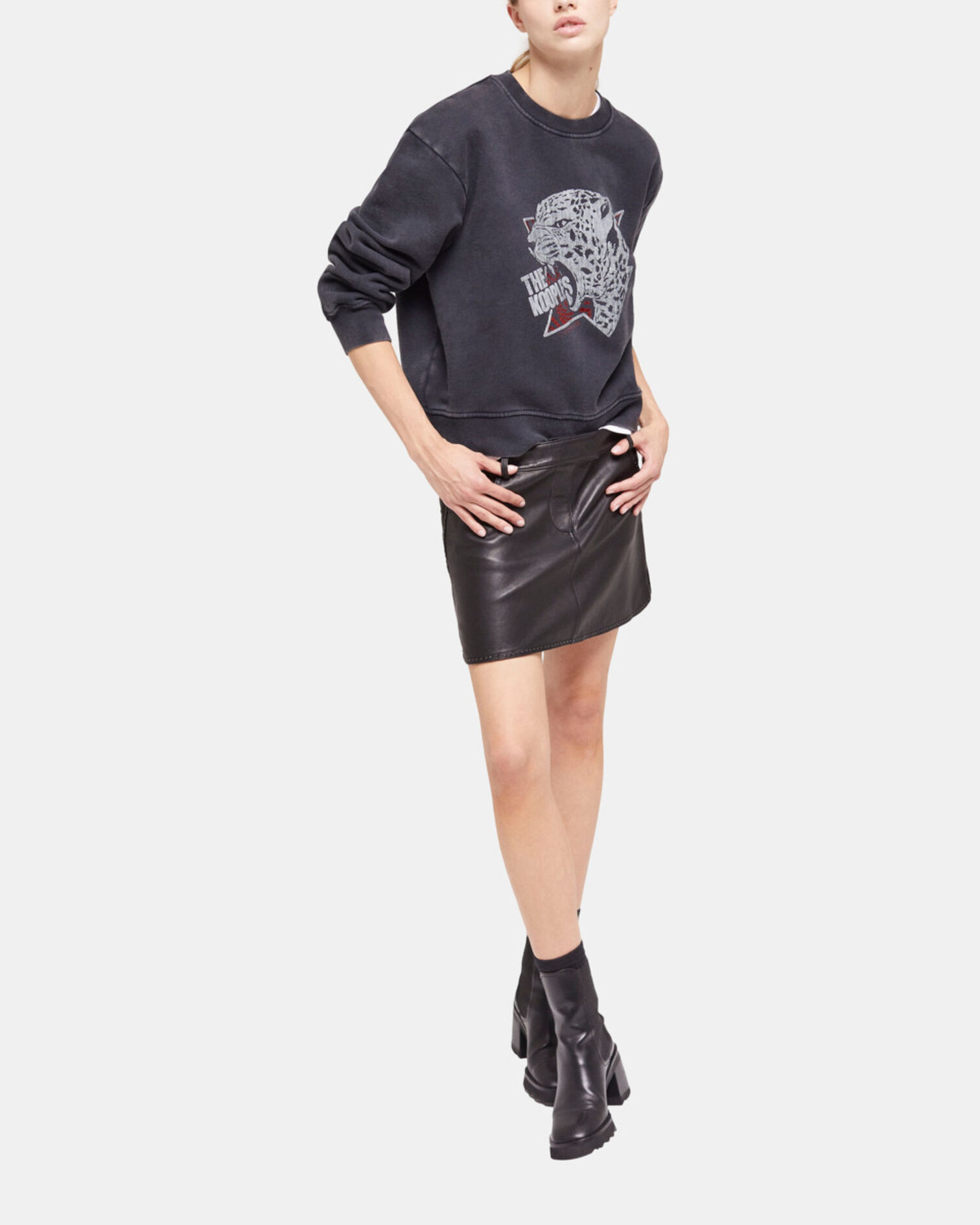 Black sweatshirt with a tiger screen print, BLACK WASHED, hi-res image number null