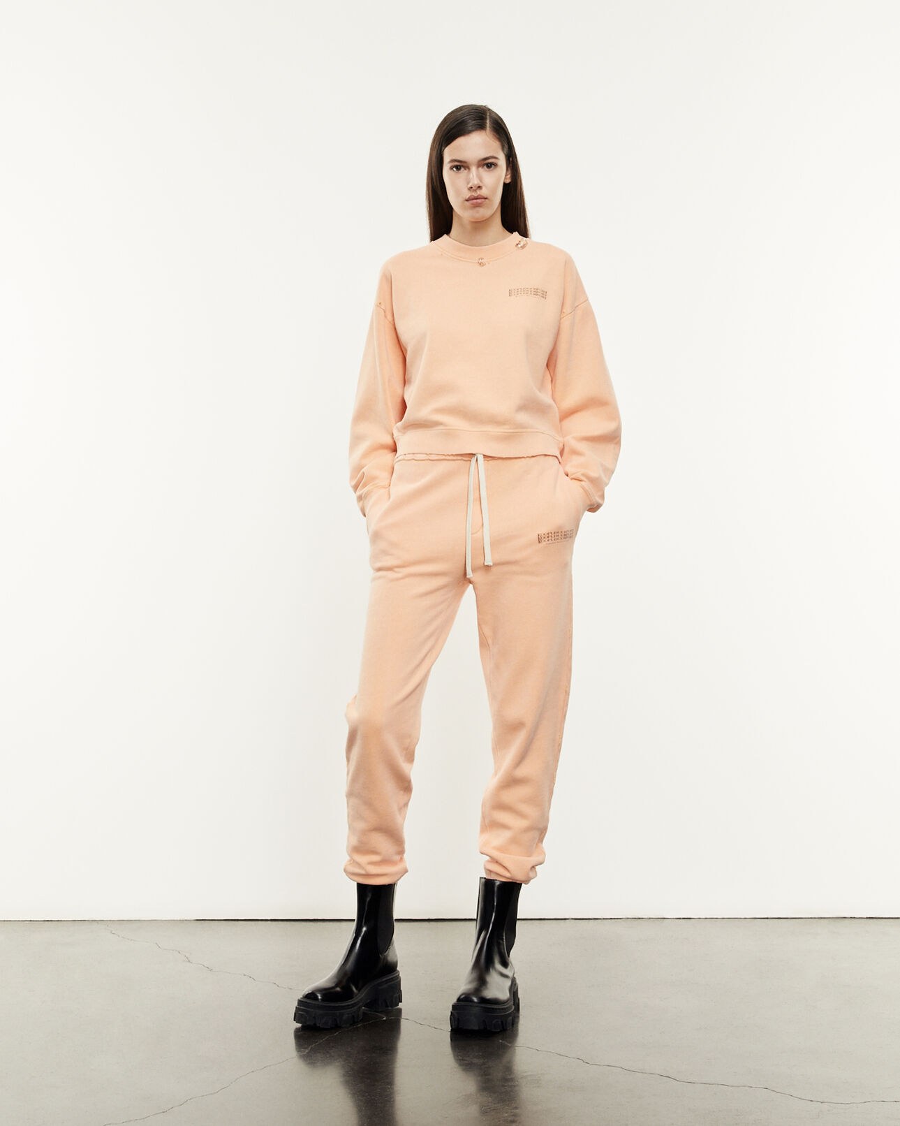 The Kooples FEMME OLD ORANGE sweat orange délavé à détail piercing