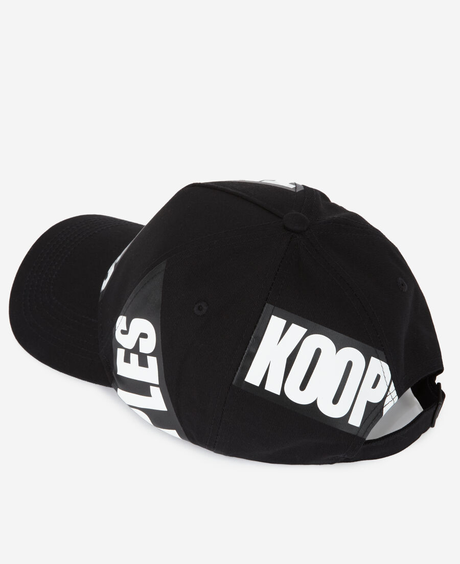 gorra negra tape logotipo