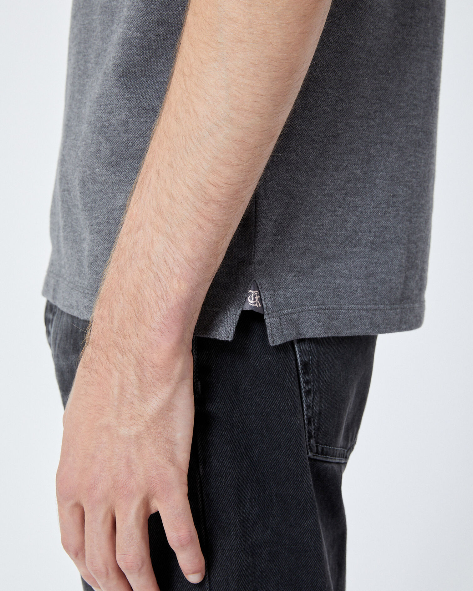 Grau meliertes Baumwoll-Poloshirt mit Paspel, MEDGREY MEL / LOTUS PINK, hi-res image number null