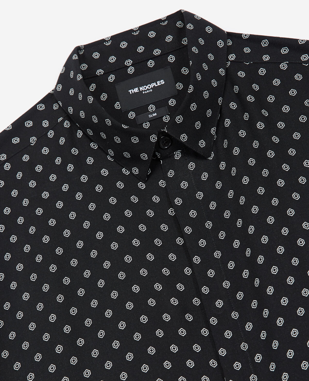 Camisa negra estampada hombre clearance