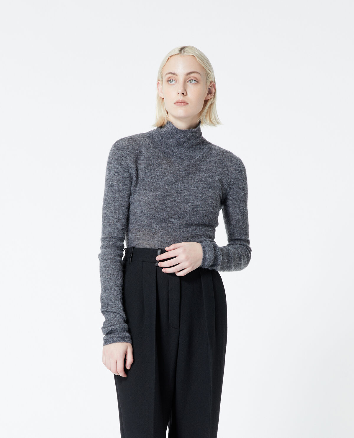 High neck store grey sweater
