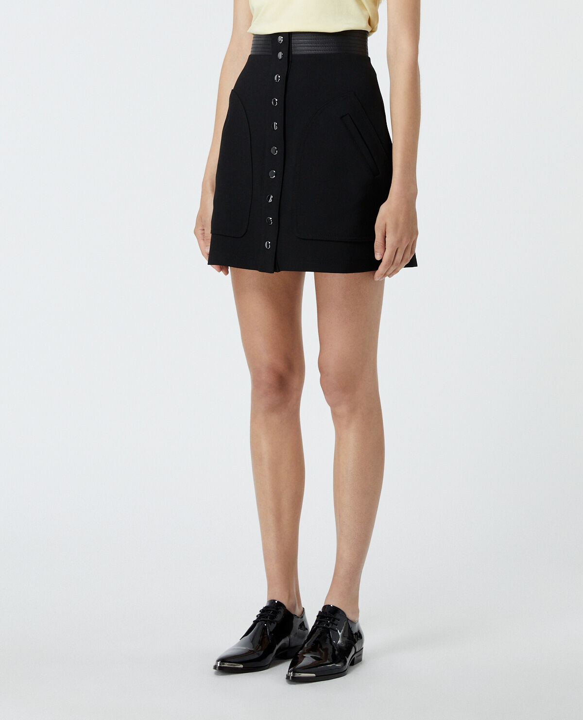 Short black skirt with pockets hotsell