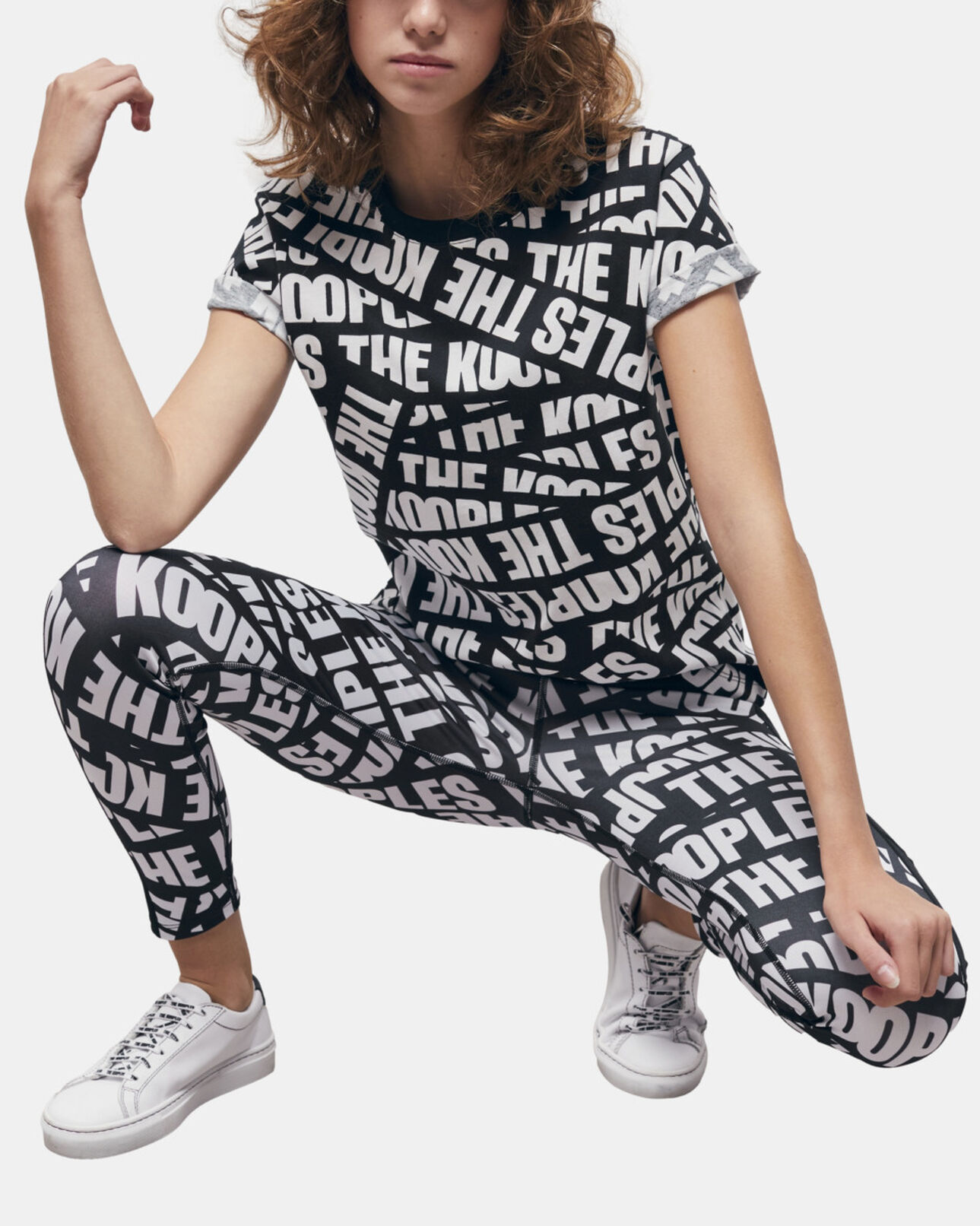 The Kooples WOMEN BLACK / WHITE t-shirt with the kooples logo
