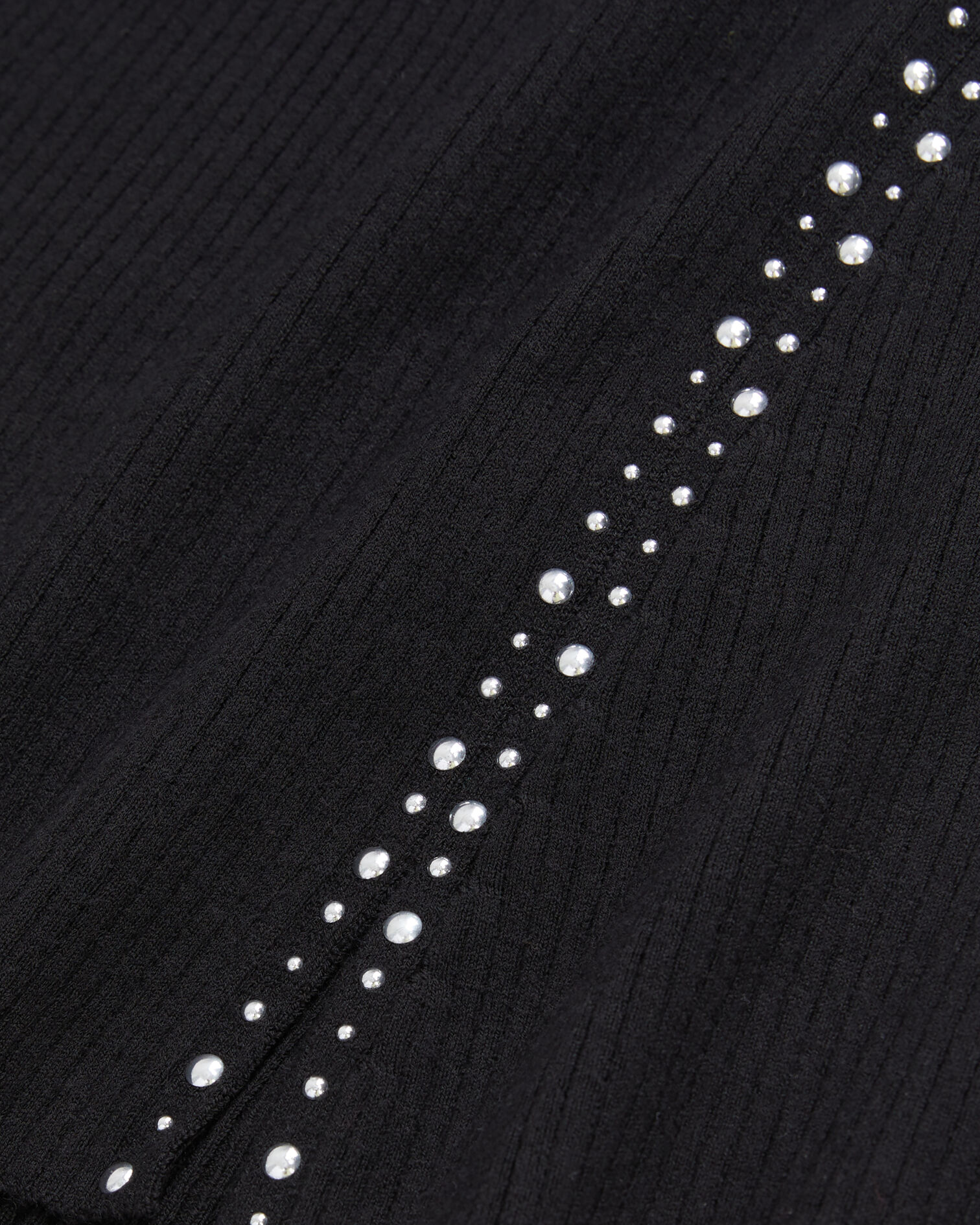 Schwarzes kurzes Strickkleid mit Nieten, BLACK, hi-res image number null
