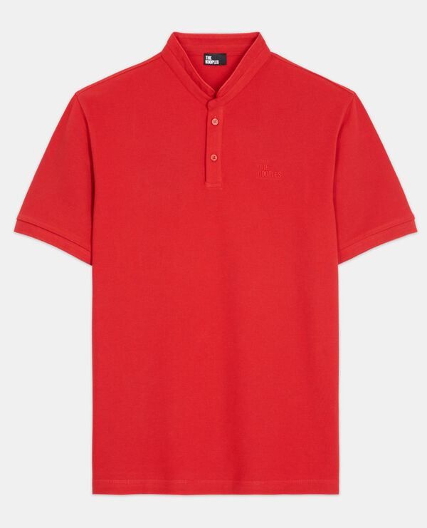 rotes poloshirt