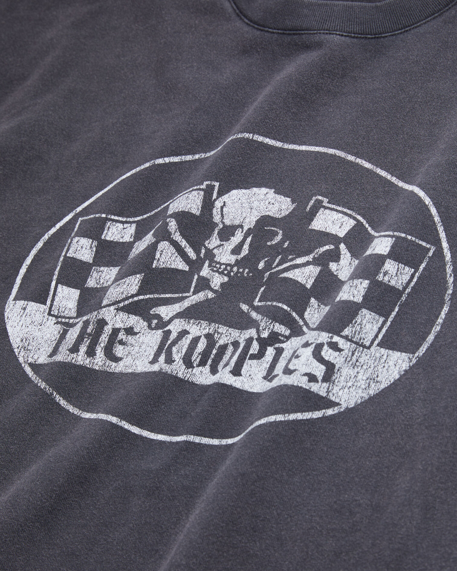 Schwarzes T-Shirt Herren mit Racing-Skull-Siebdruck, BLACK WASHED, hi-res image number null