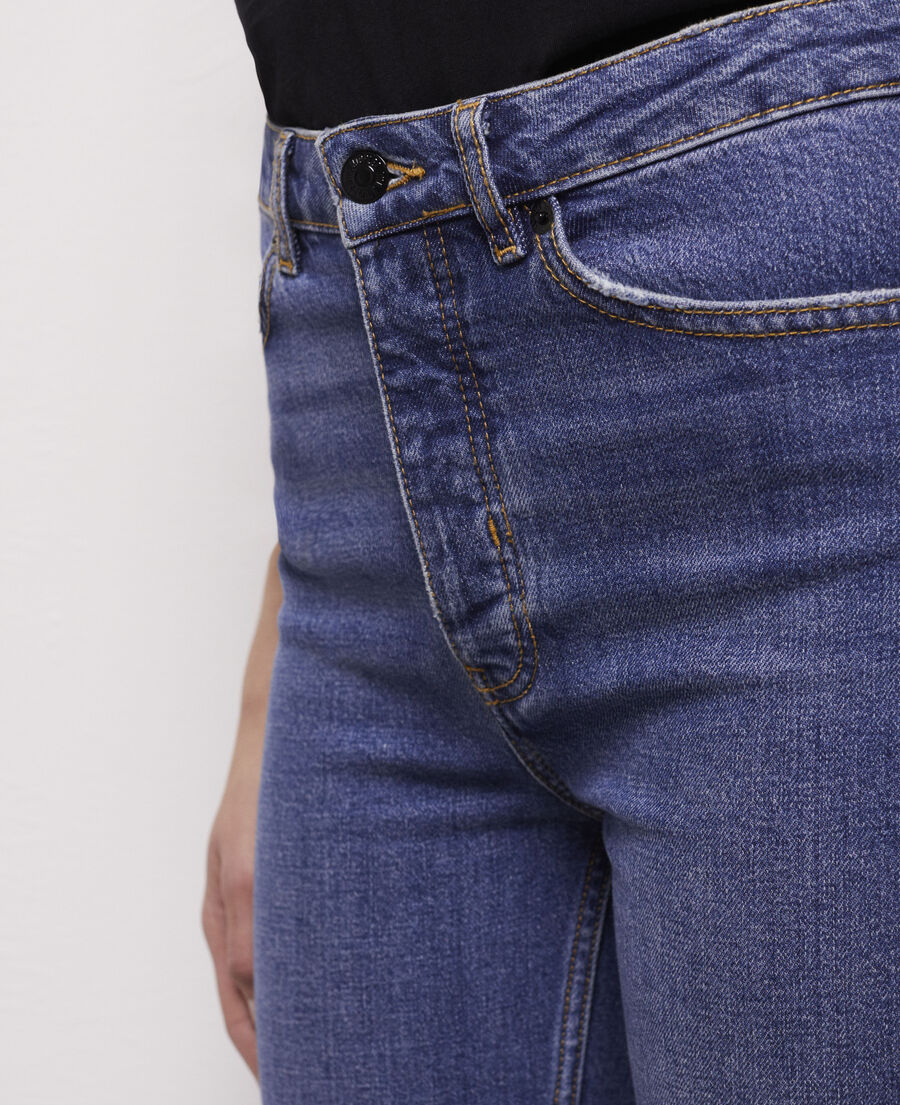 blaue slim-fit-jeans