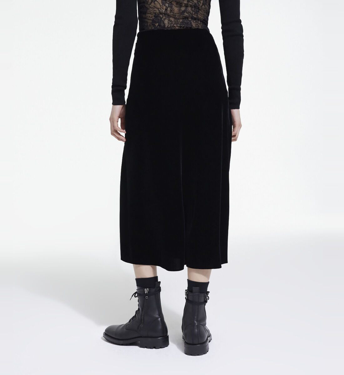 Long black shop velvet skirt outfit