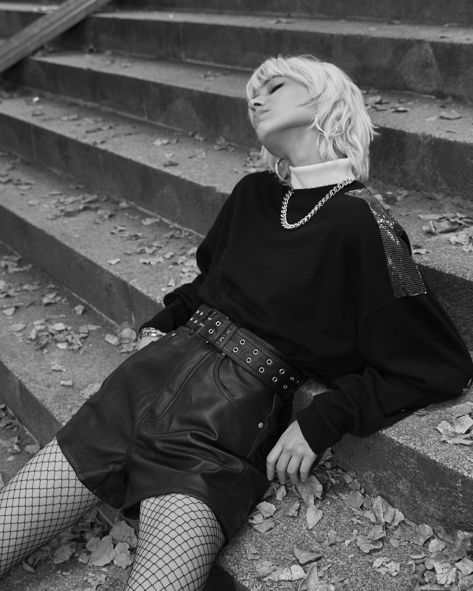 Black cashmere sweater with chain mail detail, BLACK, hi-res image number null