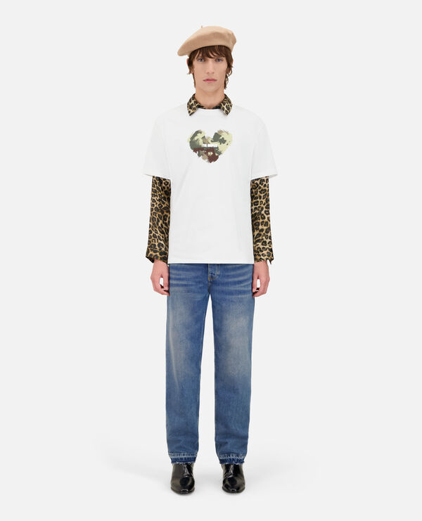 white t-shirt with camo heart serigraphy