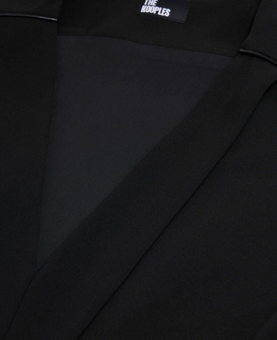 robe courte noire en crêpe