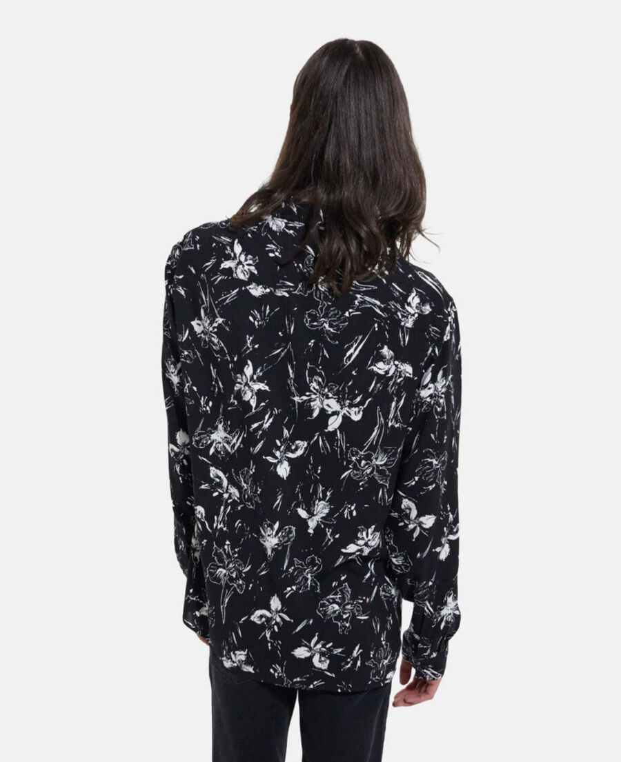 black shirt with shark collar