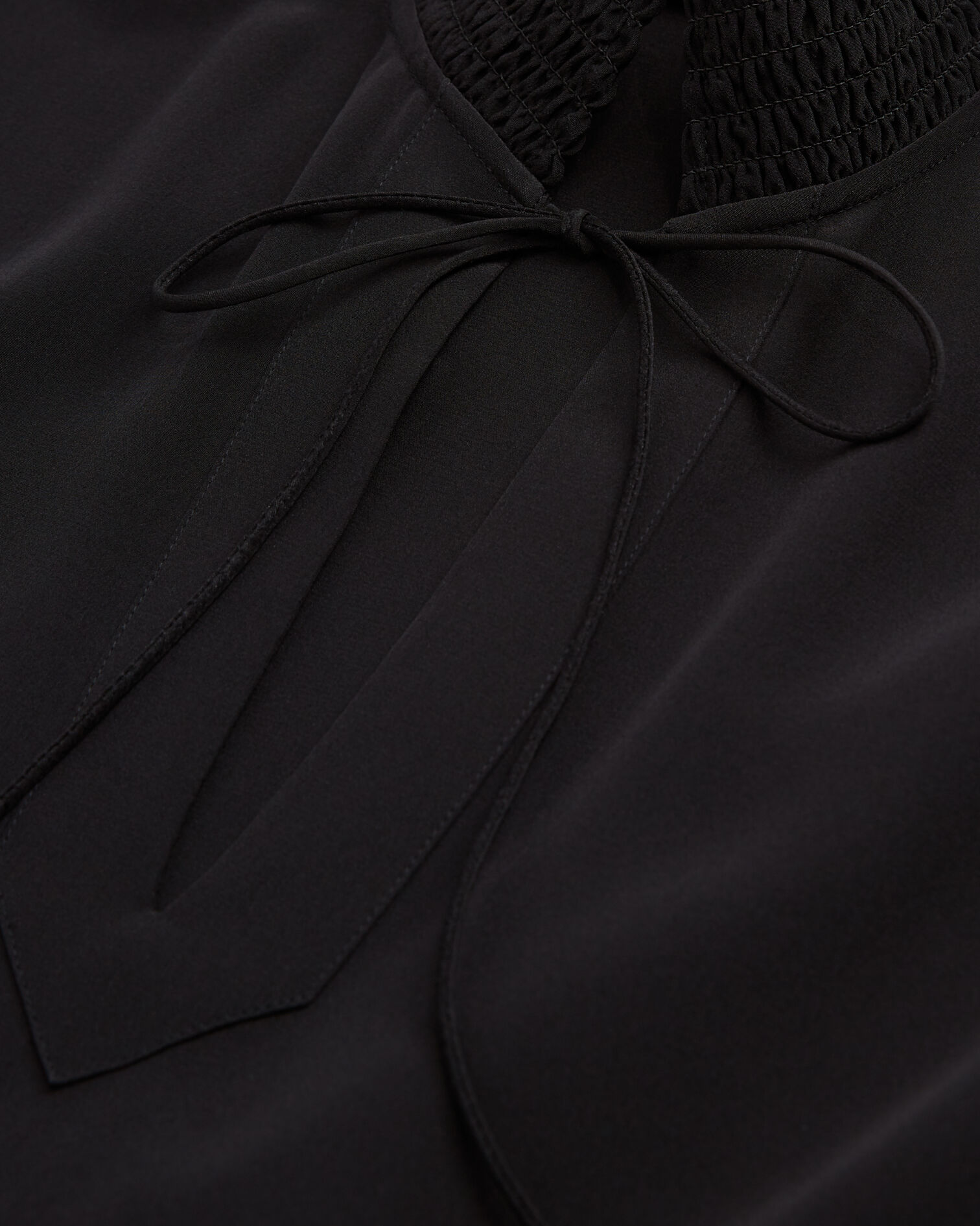 Langes, schwarzes Kleid aus Seide, BLACK, hi-res image number null