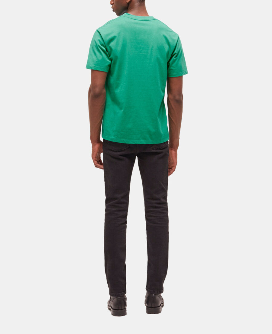 grünes t-shirt mit logo