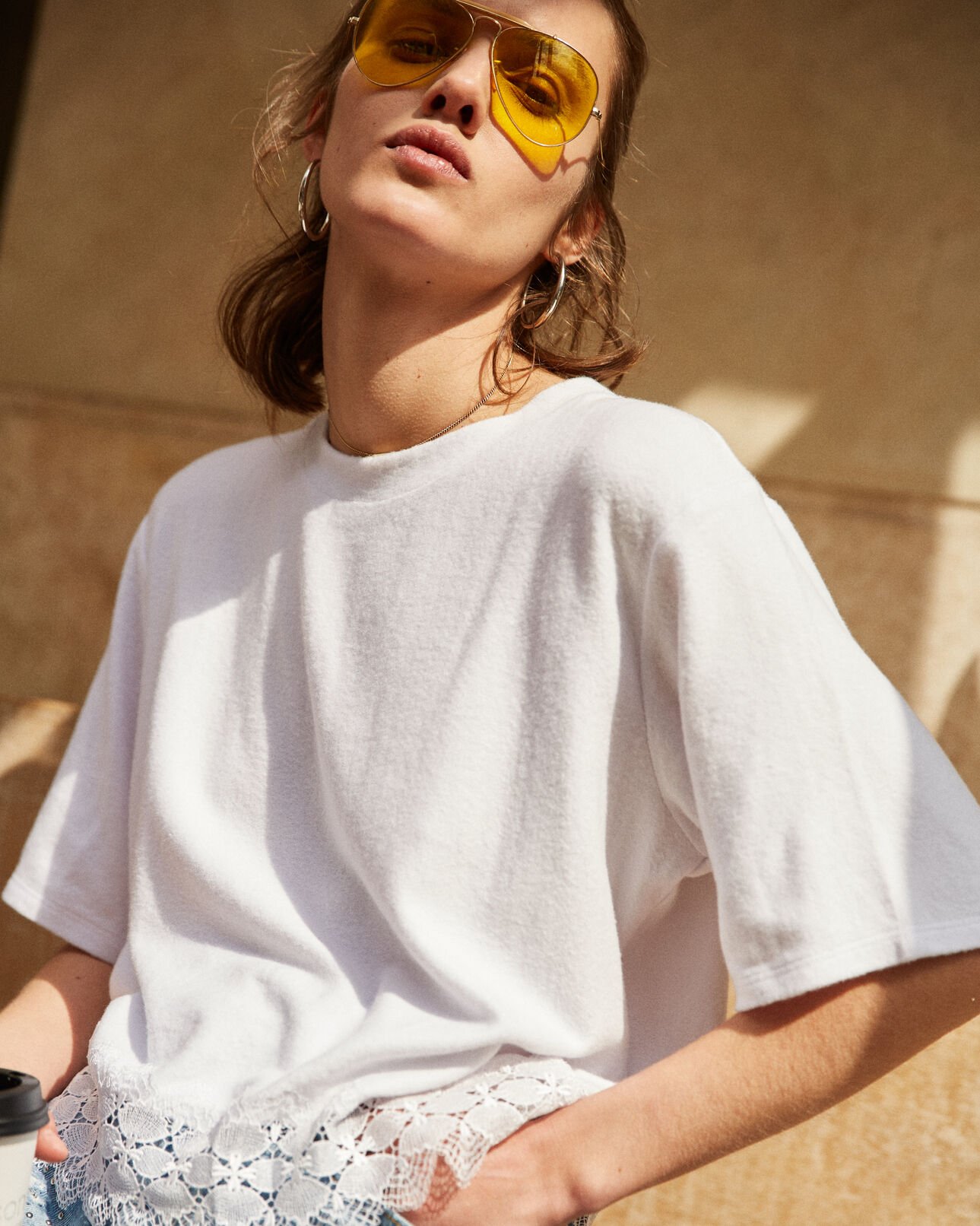The Kooples FEMME WHITE t-shirt blanc dentelle et coton cropped
