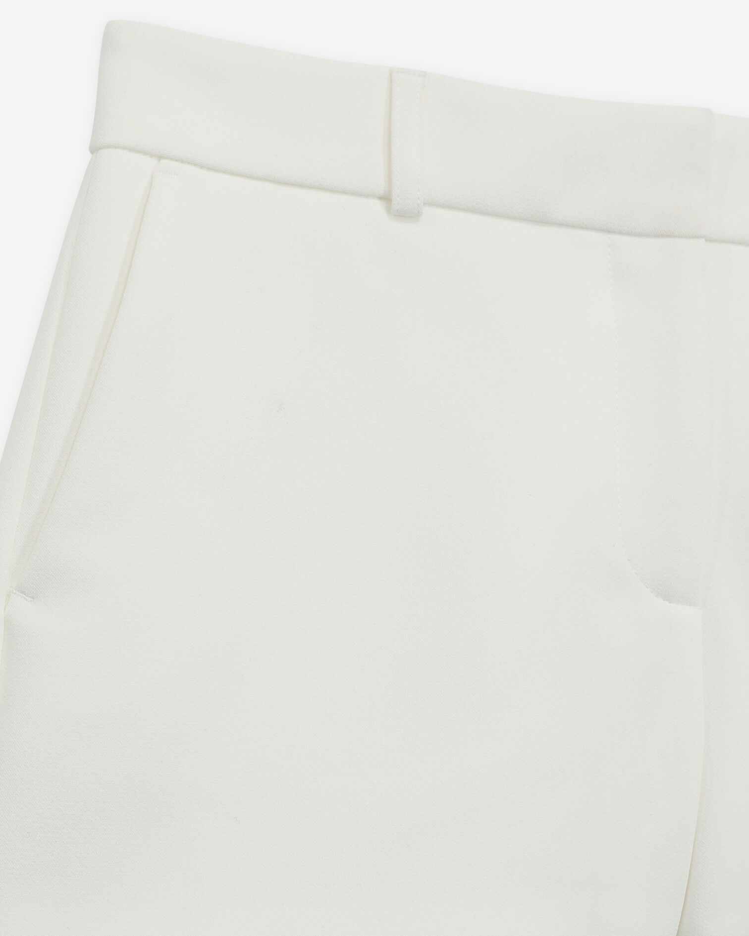 Short tailleur blanc en crêpe, ECRU, hi-res image number null