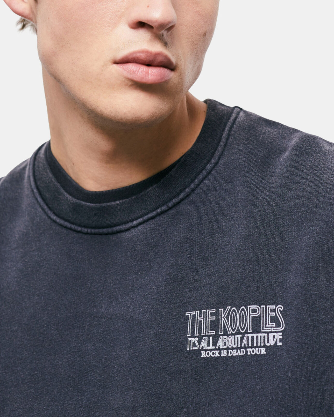 The Kooples HOMME BLACK WASHED sweatshirt imprimé noir