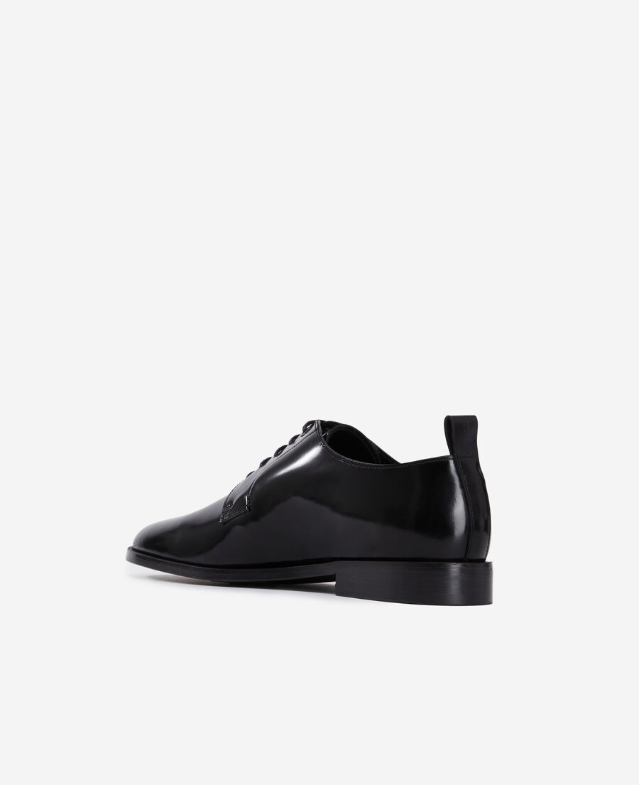 black patent leather shoes