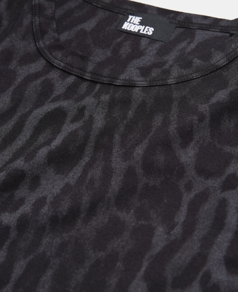 camiseta algodón leopardo gris